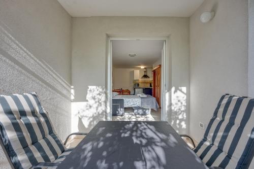 Apartment image 10