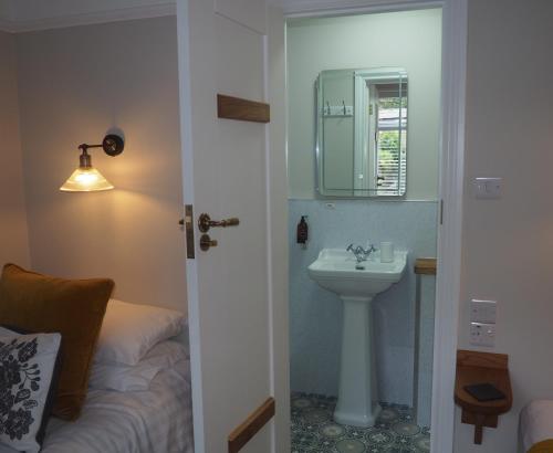 South View Guest House - image 2