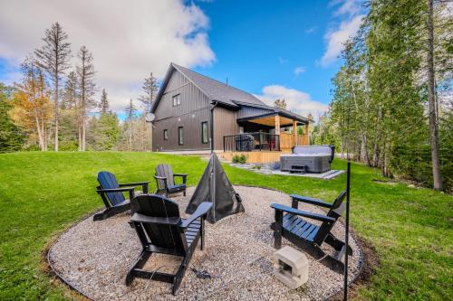 Cozy Retreat w Hot Tub Bruce Peninsula in Stokes Bay (ON)