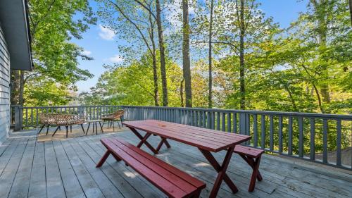 Valentines Villa in Lake Junaluska, USA