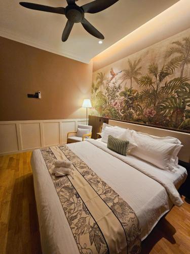 The Palm Suite at Lava Mansion