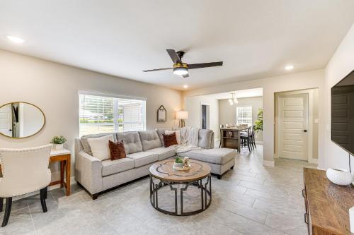 12 Mi to Dtwn Fayetteville Home with Fire Pit! in Springdale, USA
