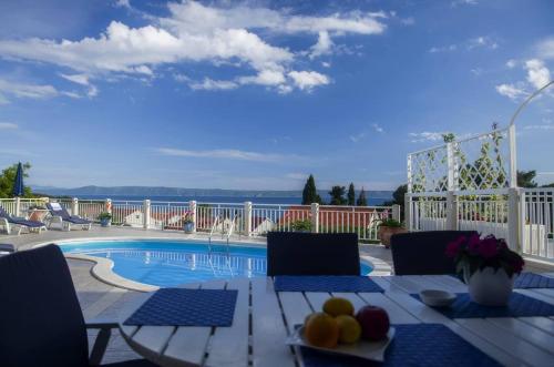 Villa Jure - with pool - image 10