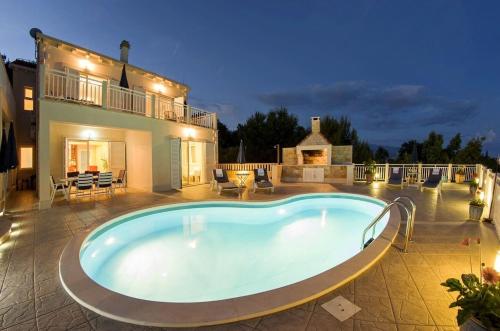 Villa Jure - with pool - image 11