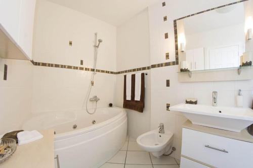 Villa Jure - with pool - image 3