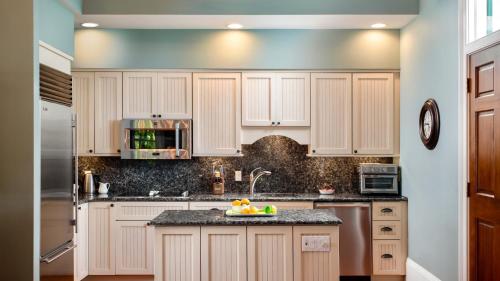 Elegant Escape by Last Key Realty in Key West, USA