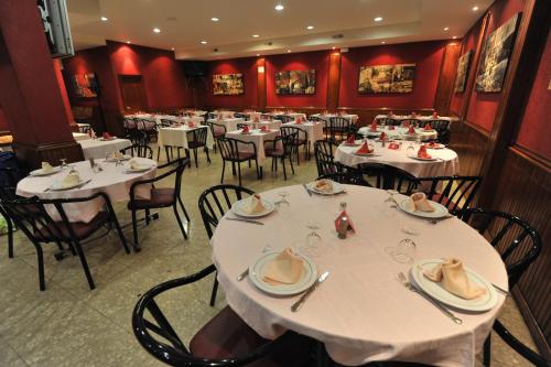 مطعم, Hostal Goyma II in سان فرناندو دي هيناريس