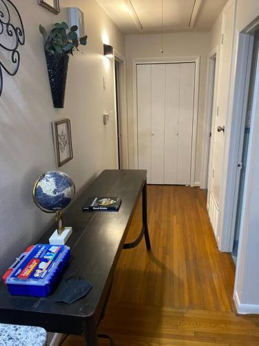 Midtown Hideaway Midtown Hideaway