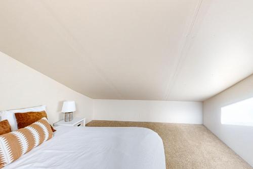 Snowscape Modern Mountain Retreat