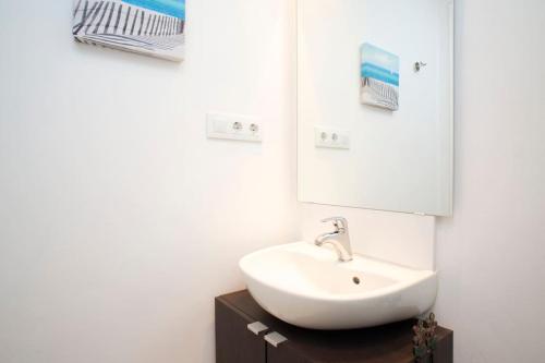 Gracia Travesera 2 Bedrooms Renovated Apartment, Barcellona (foto 10)