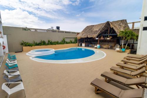 Hotel Sansiraka Suites By GEH Suites - 수영장