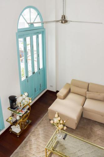 One-Bedroom Apartment image 6