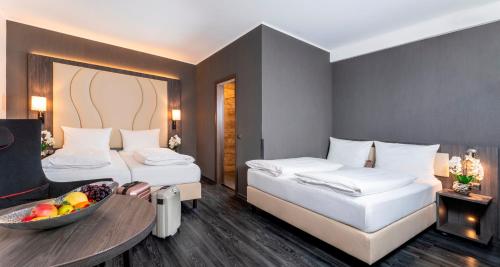 4 twin beds