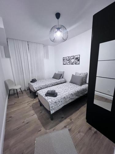 Le Rapp 6, Appartement de Standing 3 chambres, 7 personnes &1 bébé, Cosy et familial ultra équipé Emplacement Idéal proche Gare Centre ville Marchés de Noël Quartier Tribunal Contades, Straßburg (Foto 10)