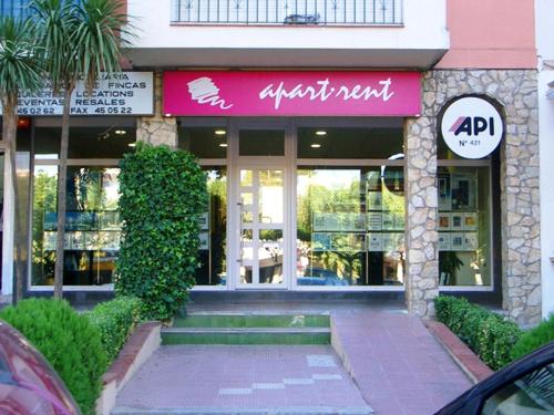 Apart-Rent Apartamento Francesc Macià Ático - main image
