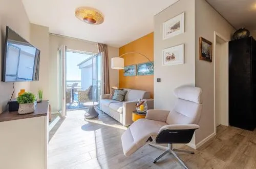 Sommertraum - Charmante 3-Zimmer Wohnung mit Eckbalkon in Wustrow in Wustrow, Deutschland