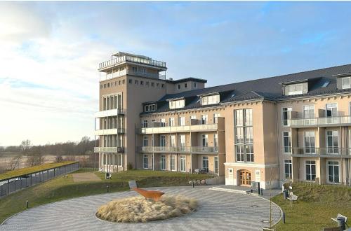 Ostseefeeling - 5 Sterne Ferienwohnung mit Südbalkon in der Seefahrtschule Wustrow, Wustrow (Foto 9)