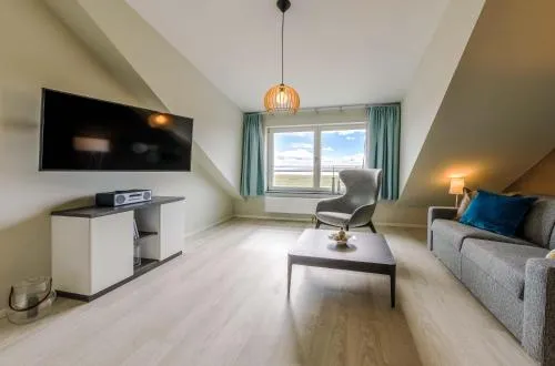Seebadidylle - 5-Sterne-Ferienwohnung mit Blick auf den Saaler Bodden in Wustrow, Deutschland