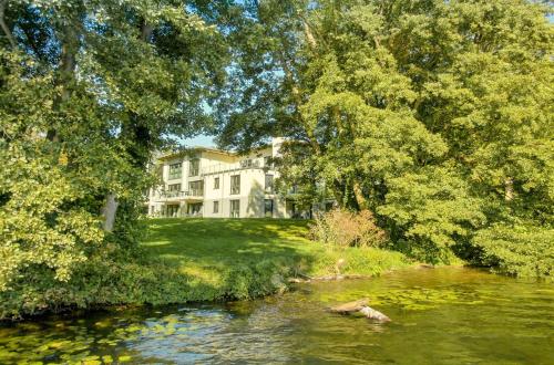 A szálláshely kívülről, Lotusblume - 5 Sterne Ferienunterkunft mit möblierter Terrasse am Krakower See (Lotusblume - 5 Sterne Ferienunterkunft mit moblierter Terrasse am Krakower See) in Krakow am See