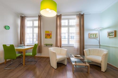 Grüner Salon - Komfortable Ferienwohnung für zwei Personen im Herzen von Waren Müritz, Waren
