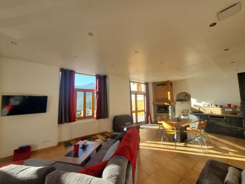 Location Paradiski San Bernardo – khách sạn tại Seez