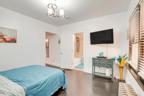 1 Mi to Train Station Quiet Apartment in Newark detail