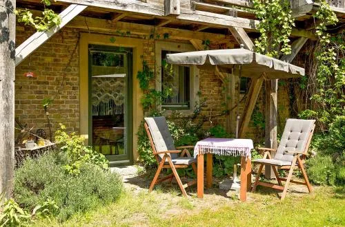 Gänseblume - Charmante Ferienwohnung mit Terrasse und Garten in Waren Müritz, Deutschland