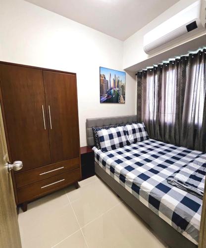 Coast Residences - 1 Bedroom with Balcony near PICC, WTC, Star City & MOA, Metro Manila