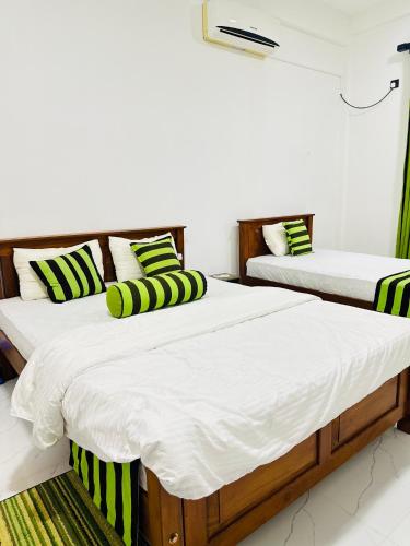 Two-Bedroom Villa image 8