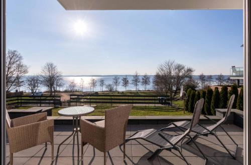 陽台/露台, SchönSicht - direkte Wasserlage am Plauer See - Neubau 2024 (SchonSicht - direkte Wasserlage am Plauer See - Neubau 2024) in 阿爾特什未林