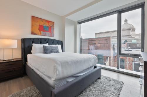 Modern Apartment Back Bay