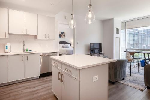 Modern Apt Close to Downtown - ASW-8T Modern Apt Close to Downtown - ASW-8T