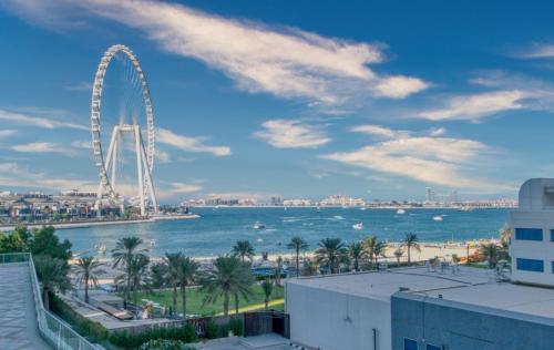 Artistic Retreat in JBR with Private Beach Access, Dubai