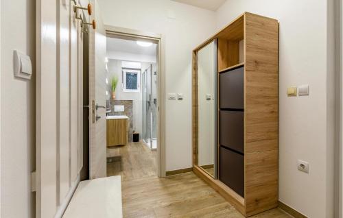 virtuve, Lovely Home In Marcana in Loborika