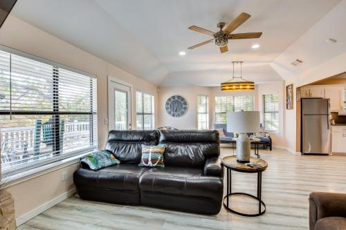 300 Feet to Lake Texoma Modern Home with Deck! in Shay, USA