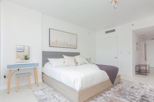Condo at W residences high floor in Miami, USA