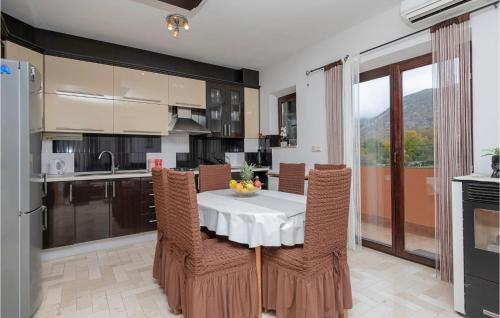 Konyha, Amazing Home In Mijaca in Slivno
