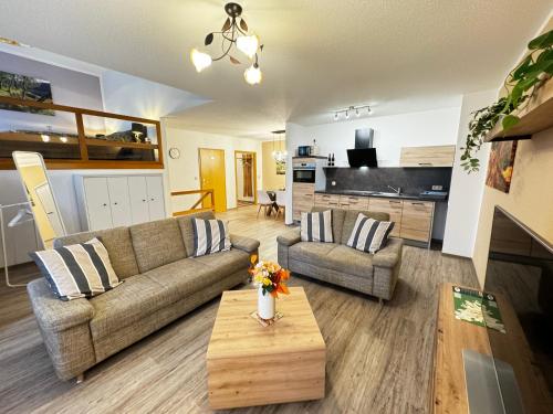 . Galerie-Ferienwohnung "Im Schindlershof" - zentral und ruhig