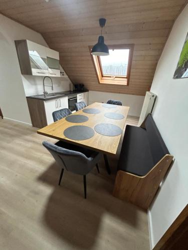 Ferienwohnung an der Linde II in เฮลม์สตัดท์