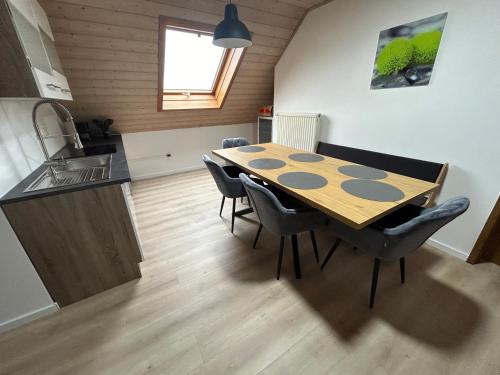 Ferienwohnung an der Linde II in เฮลม์สตัดท์