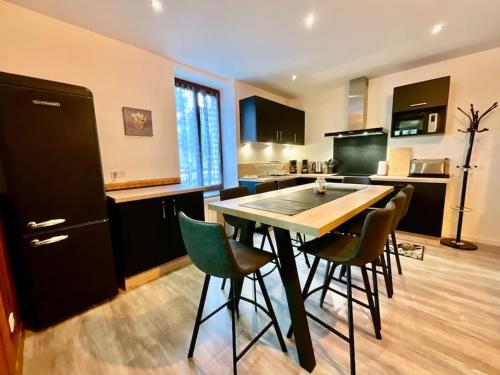 Gîte des Randonneurs, jardin & BBQ et borne VE
