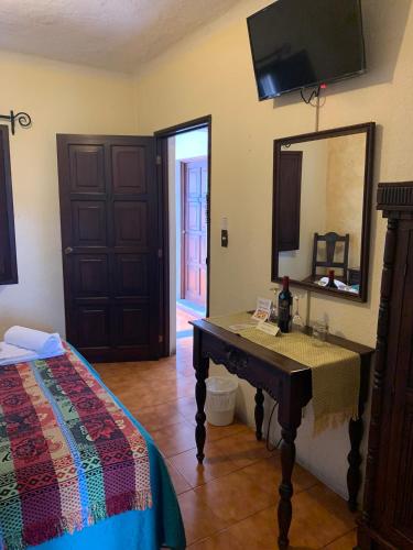 Standard Double Room image 4