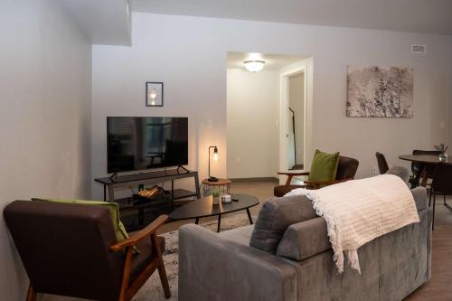 2 Bedroom 2 Bathroom New Apartment Close To Mayo! in Rochester, USA