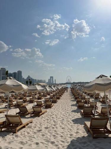 Private Beach Palm Jumeirah Studio high floor, Dubai (photo 3)