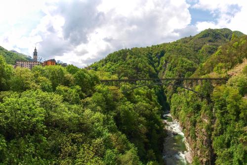 Oprema, Mountain Views In Camedo - Happy Rentals in Borgnone