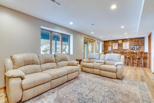 Dock and Views Waterfront Home in Wabasha! in วาบาสชา (MN)