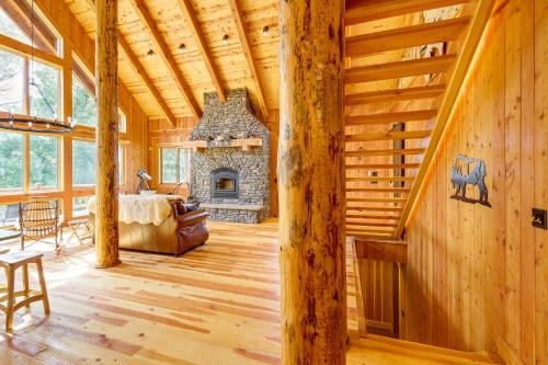 Nordic Style Lodge w/ Deck on 80 Acres in Arlee in St Ignatius (MT)