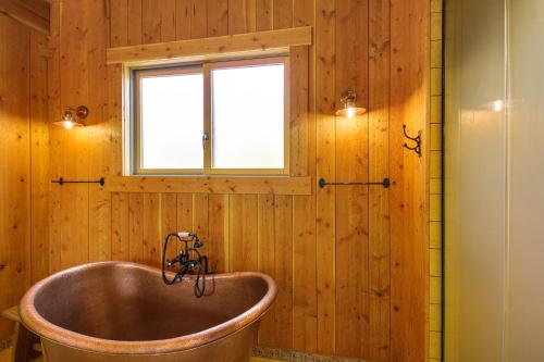 Nordic Style Lodge w/ Deck on 80 Acres in Arlee in St Ignatius (MT)