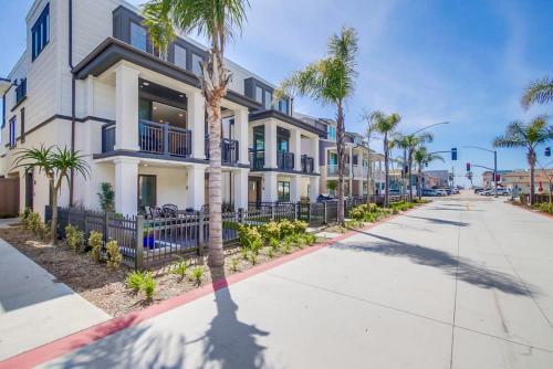 Steps 2 Ocean & Bay Luxury Belmont Park Dining in San Diego, USA