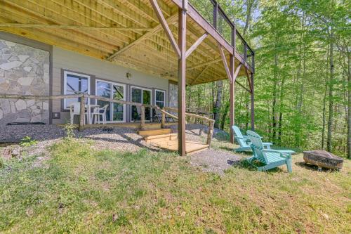 Bella Vista Cabin with Sweeping Smoky Mtn Views in Whittier, USA